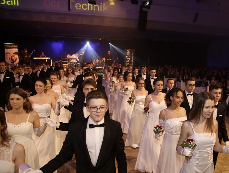 Bild 5 HTL Ball EÖ 2019.jpg